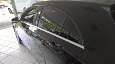 Sonnenschutzfolien an hinteren Fahrzeugfenstern